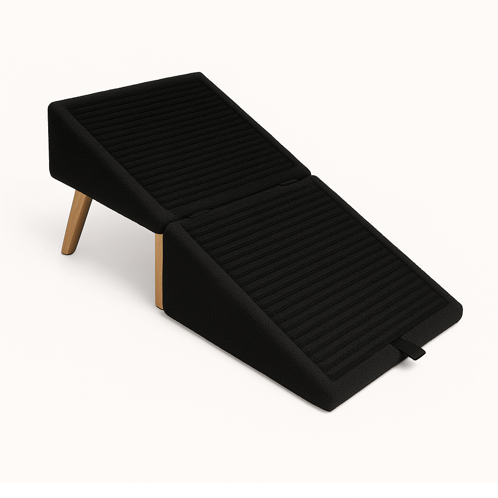 PawStep™ – Luxe Poef & Hondenhelling in Één